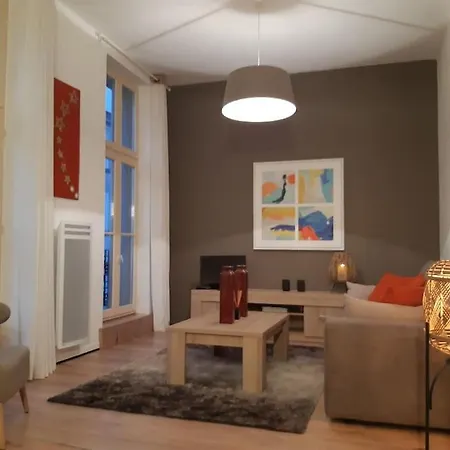 Cosy Zen Hyper Centre Апартаменты *