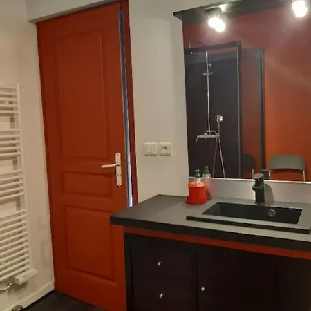 Апартаменты Cosy Zen Hyper Centre *
